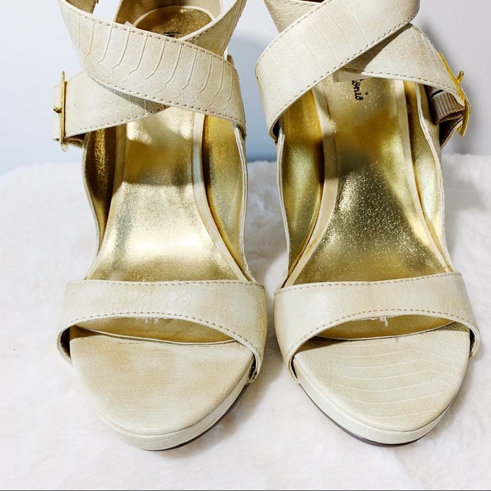 🍀 Mix & Match 4/$60 🍀 Michael Antonio “Tinsley” Cream heels - Picture 8 of 12